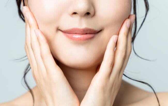 臉很干燥怎么辦？臉很干燥的補水方法