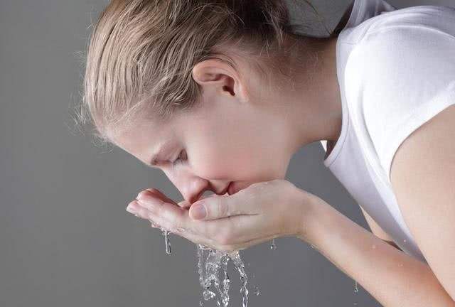 沐浴露可以用來洗臉嗎？沐浴露洗臉的后果