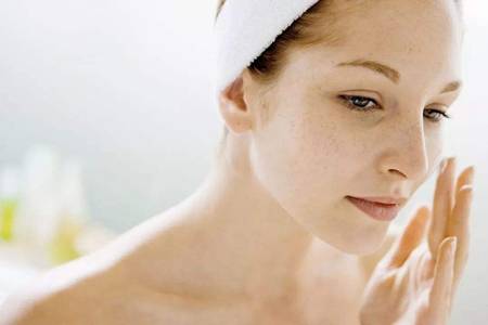 凍干粉能去斑點(diǎn)嗎，凍干粉的六大護(hù)膚作用