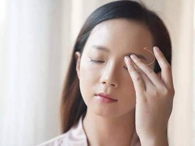 眼霜的正確使用方法步驟，做好眼部護理去除眼尾紋