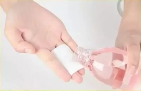 化妝水如何使用你還要抽臉擦抹嗎-易網<a href=http://www.gyfww.com/ target=_blank class=infotextkey>健康養生</a>網 化妝水如何使用你還要抽臉擦抹嗎