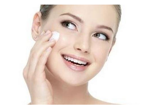 肌膚護理的一切正常次序恰當(dāng)?shù)淖o膚的步驟-易網(wǎng)健康<a href=http://www.gyfww.com/jkys/ target=_blank class=infotextkey>養(yǎng)生</a>網(wǎng) 肌膚護理的一切正常次序恰當(dāng)?shù)淖o膚的步驟