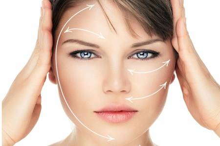 臉腫是什么原因引起的，女生早上起來臉腫怎么辦