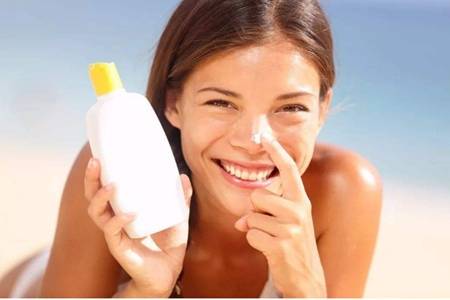 防曬霜排行榜10強，夏天最好用的防曬霜品牌產(chǎn)品