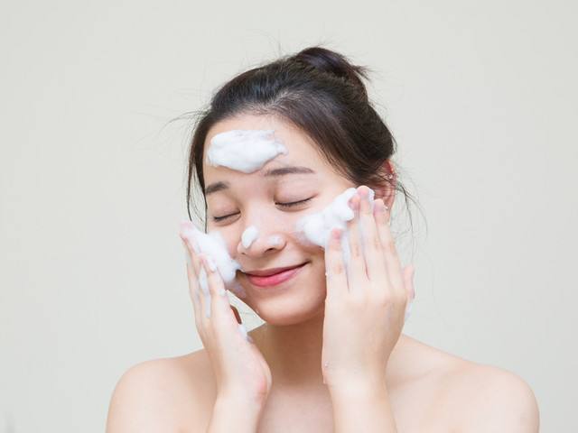 可以用過期的牛奶洗臉嗎 過期的牛奶洗臉好嗎