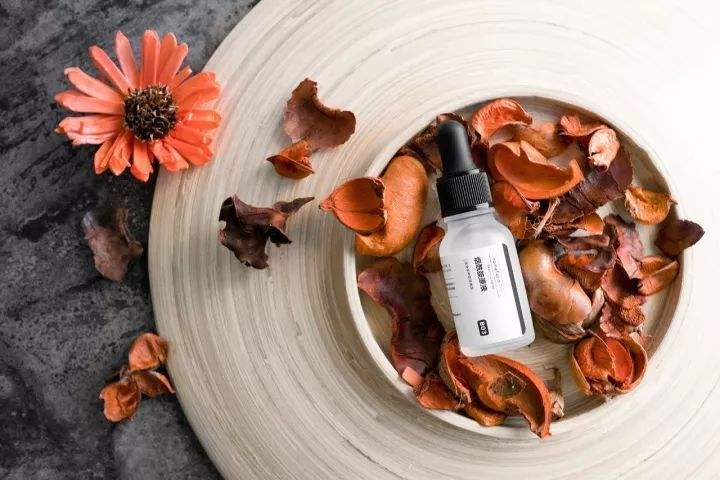 煙酰胺原液能天天用嗎 煙酰胺原液一次用幾滴-易網<a href=http://www.gyfww.com/ target=_blank class=infotextkey>健康養生</a>網 煙酰胺原液能天天用嗎 煙酰胺原液一次用幾滴