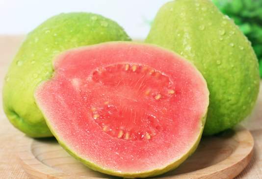 番石榴的功效與作用，有效滋養肌膚！