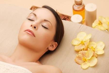 八勝肽和六勝肽的區別是什么  八勝肽三色凝膠晚上可以用嗎