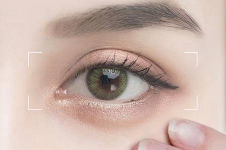 眼霜什么時(shí)候用 注意這幾點(diǎn)減少細(xì)紋和眼袋