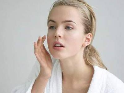 油性皮膚一天能夠洗幾回臉  油性皮膚毛孔粗大該如何修復