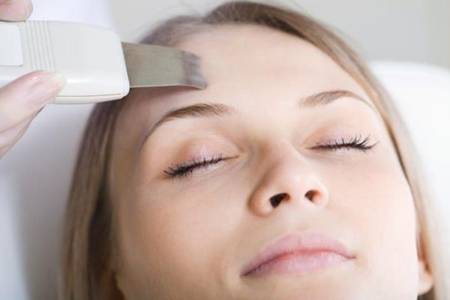 臉上長痘痘如何消除用什么藥 這3個最簡單的祛痘方法要記住-易網健康養生網 臉上長痘痘如何消除用什么藥 這3個最簡單的祛痘方法要記住