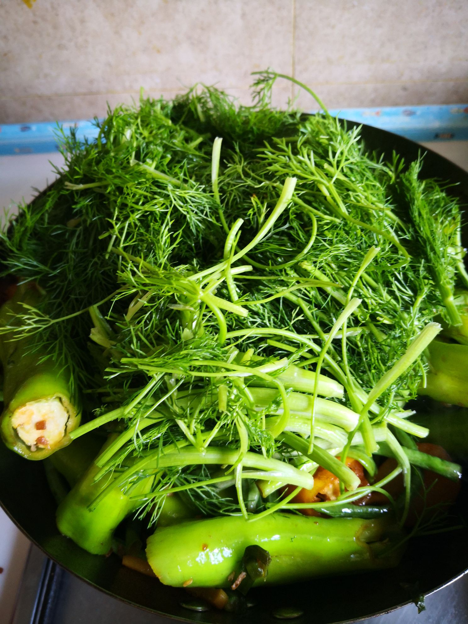 葷香豇豆烀咸菜的做法-家常味燉菜譜