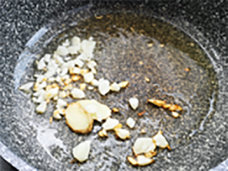 紅燒豆皮金針菇的做法-家常味炒菜譜