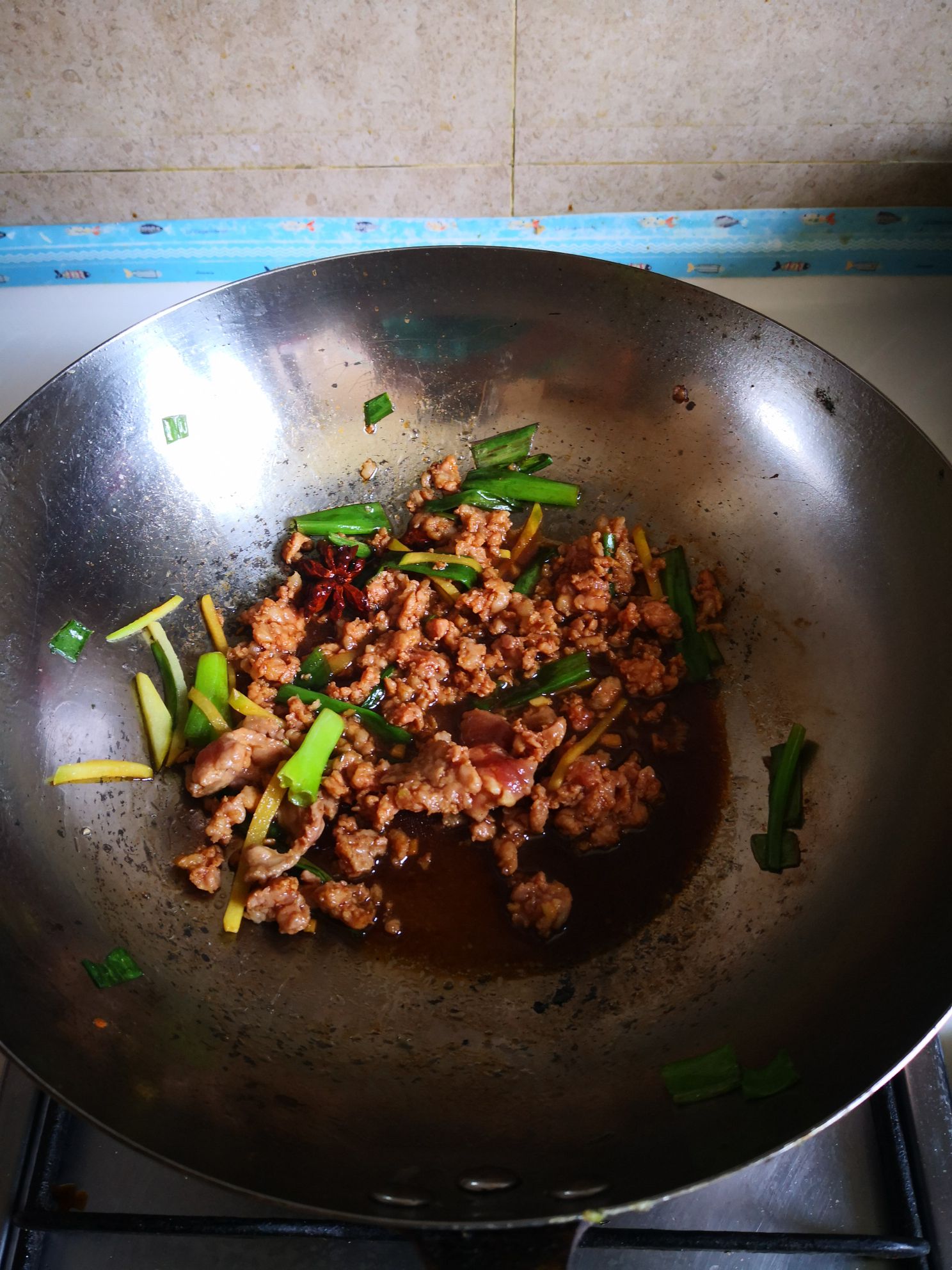 葷香豇豆烀咸菜的做法-家常味燉菜譜