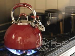 早上起床4種水一定不能喝