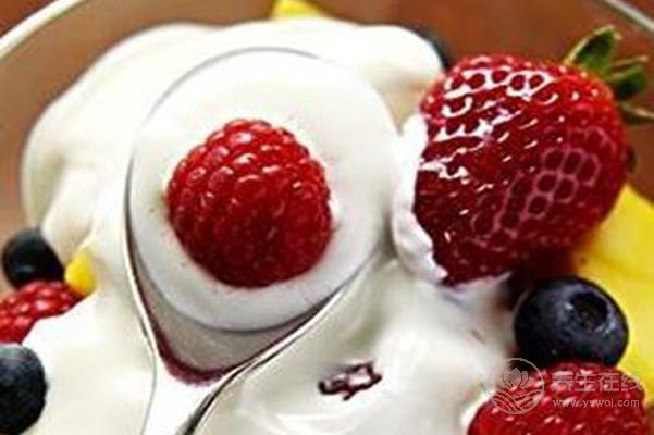 揭秘酸奶的八種錯(cuò)誤喝法