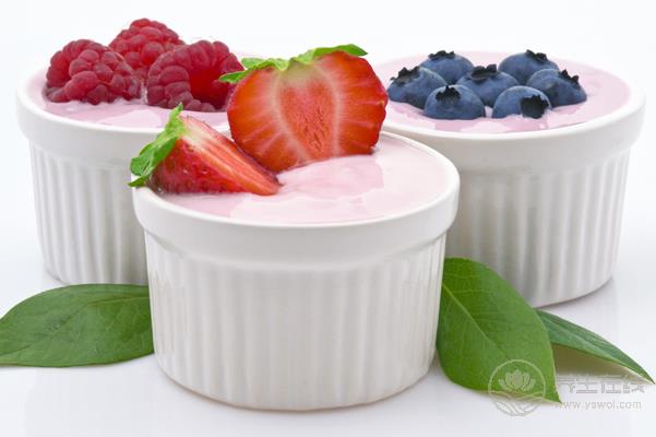 揭秘酸奶的八種錯(cuò)誤喝法