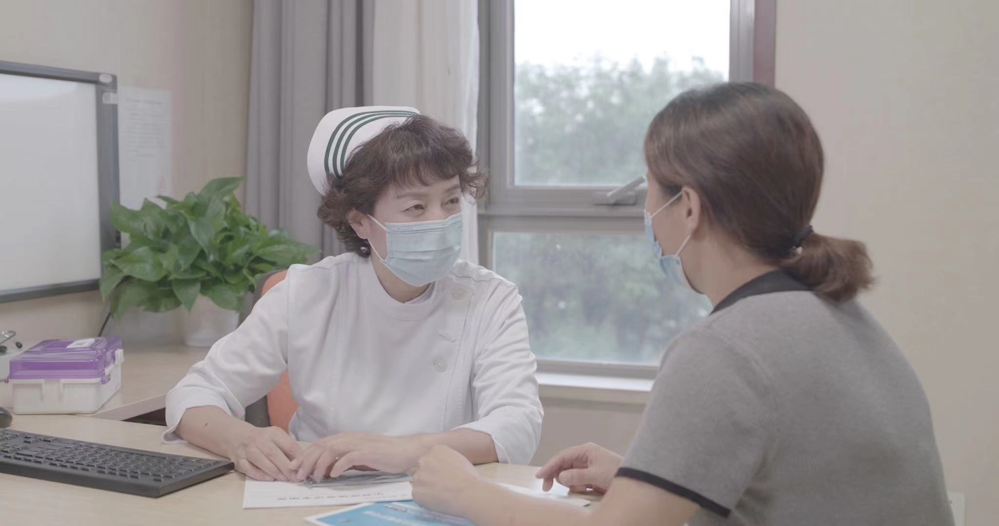 誰在承載生命之重：護(hù)士節(jié)，傾聽白衣天使們的“心聲”