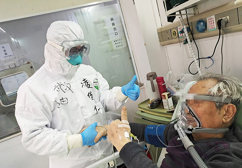 誰在承載生命之重：護(hù)士節(jié)，傾聽白衣天使們的“心聲”