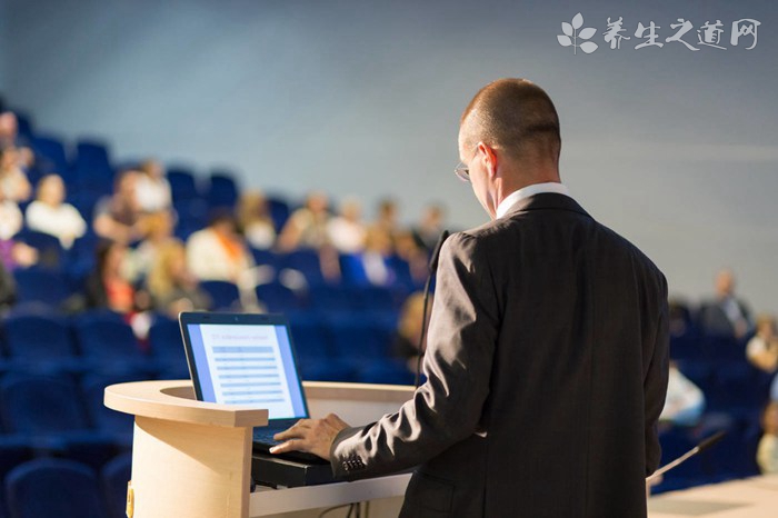 赴美留學機場排長隊 十萬票價再現 中美航線迎來短期高峰