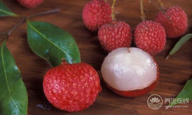 夏季是荔枝的季節(jié)，怎么吃荔枝不上火？