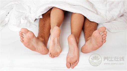 性事積極也是秋季養(yǎng)生之道?這15件事能做到一半你的身體不會(huì)太差 性事積極也是秋季養(yǎng)生之道?這15件事能做到一半你的身體不會(huì)太差