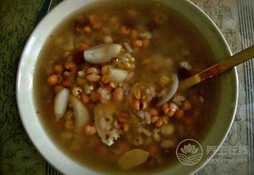 夏季喝這幾款養(yǎng)生粥,好吃又營養(yǎng) 夏季喝這幾款養(yǎng)生粥,好吃又營養(yǎng)