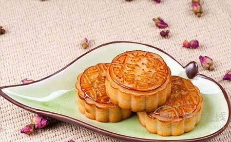 中秋節(jié)吃月餅七注意 吃月餅要配清茶