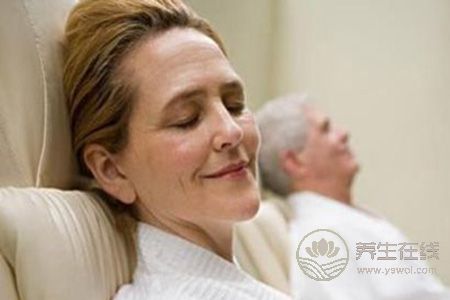 中老年人<a href=http://www.gyfww.com/tags-夏季養(yǎng)生.html target=_blank class=infotextkey>夏季養(yǎng)生</a>怎么做? 中老年人夏季養(yǎng)生怎么做?