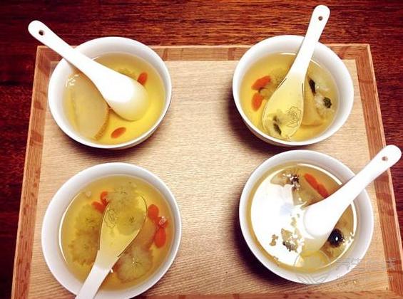 秋季潤(rùn)肺清肺吃什么好？這3種方法，確實(shí)不錯(cuò)，潤(rùn)肺養(yǎng)顏