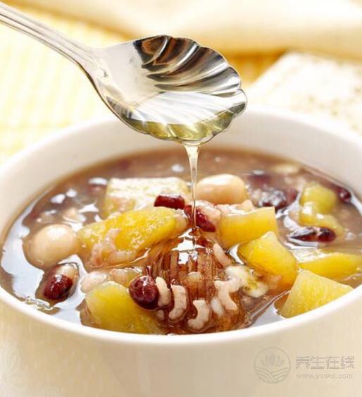 秋季潤(rùn)肺清肺吃什么好？這3種方法，確實(shí)不錯(cuò)，潤(rùn)肺養(yǎng)顏