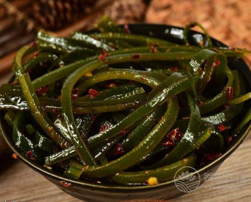 夏季多吃4種食物，防掉發(fā)、白發(fā)，每天吃沒有頭皮屑