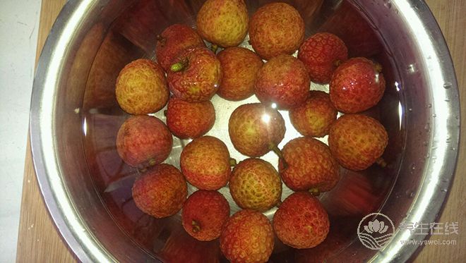 夏季是荔枝的季節(jié)，怎么吃荔枝不上火？