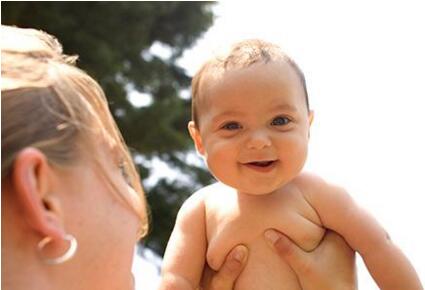 寶寶春季穿衣的四大標準