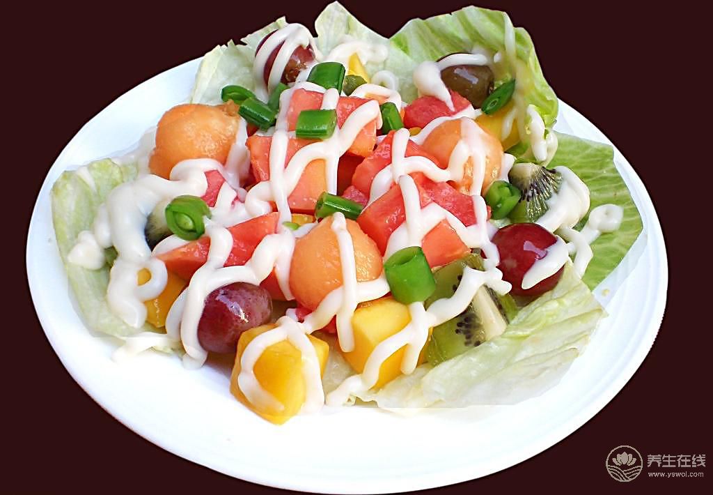 夏天補(bǔ)水又補(bǔ)充營(yíng)養(yǎng)的4類食物 夏天補(bǔ)水又補(bǔ)充營(yíng)養(yǎng)的4類食物