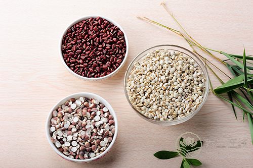 夏季體內(nèi)濕氣重導(dǎo)致脾虛，分享2個(gè)祛濕偏方