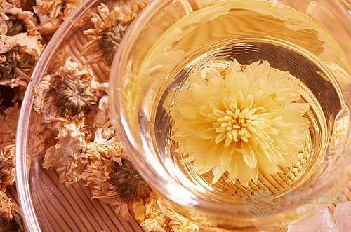 抓一把泡水喝，是夏季降血壓神器