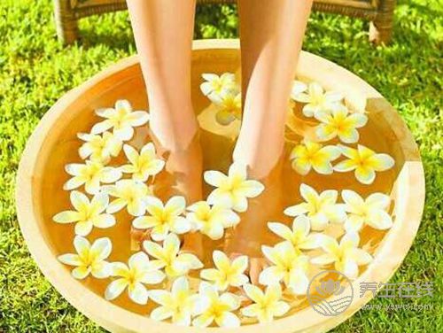 夏天可以用熱水泡腳嗎？夏天泡腳應注意什么？