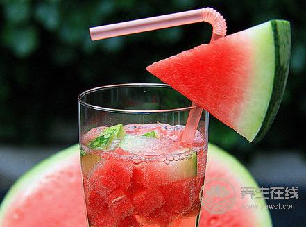 夏季吃西瓜,這3個要點要注意