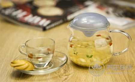 秋燥潤肺養生試試四款養生茶