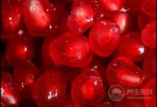 秋季常吃石榴有這5個好處，它的皮價值也很高，別丟了！