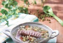 清熱解暑，綠豆海帶來煲湯