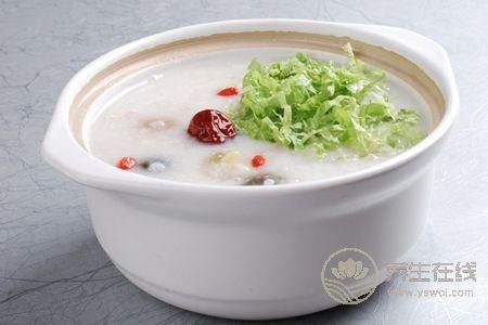 老年人春季<a href=http://www.gyfww.com/jkys/ target=_blank class=infotextkey>養生</a>多喝粥 健康又長壽 老年人<a href=http://www.gyfww.com/tags-春季養生.html target=_blank class=infotextkey>春季養生</a>多喝粥 健康又長壽