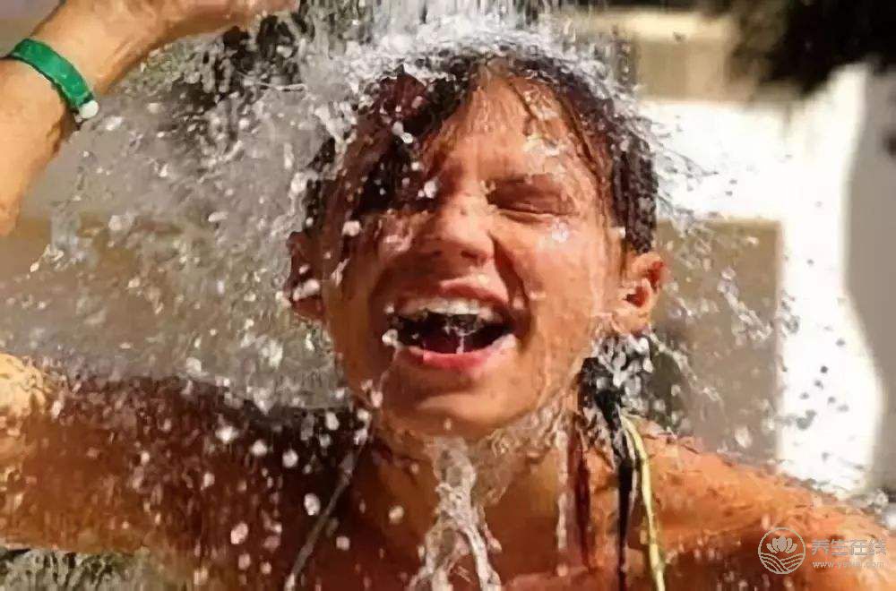 夏季出汗多 易致皮膚病 夏季出汗多 易致皮膚病