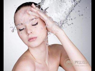 夏日三招打好抗痘戰役