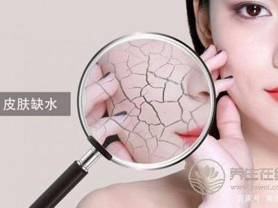 秋季皮膚為什么會過敏?秋季皮膚過敏有什么癥狀?