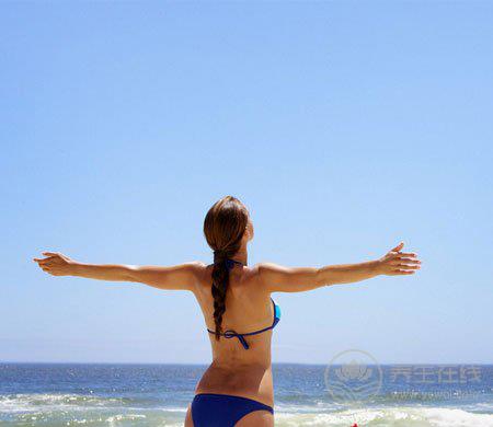 秋燥帶來的影響以及防范方法-易網<a href=http://www.gyfww.com/ target=_blank class=infotextkey>健康養生</a>網 秋燥帶來的影響以及防范方法