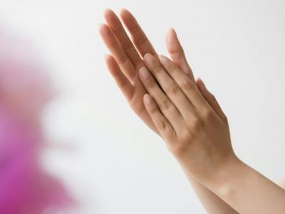 秋冬季手掌脫皮怎么辦？手掌脫皮有什么預(yù)兆