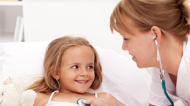 吃哪些食物能降火 寶寶上火要注意3個(gè)事項(xiàng)