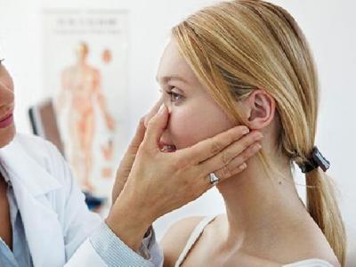 夏季脫發(fā)問題不可小覷 發(fā)現(xiàn)頭皮過敏需要立即修復(fù)